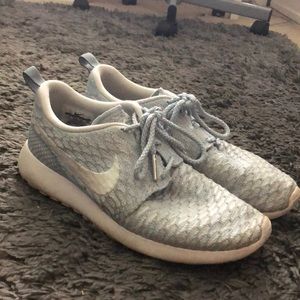 Nike Roshes